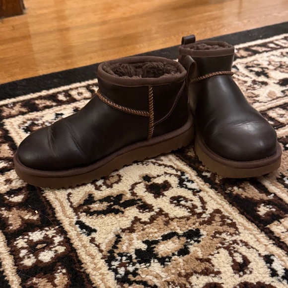 UGG regen classic ultra mini Ironwood Leather Shortie Boots - Picture 5 of 6